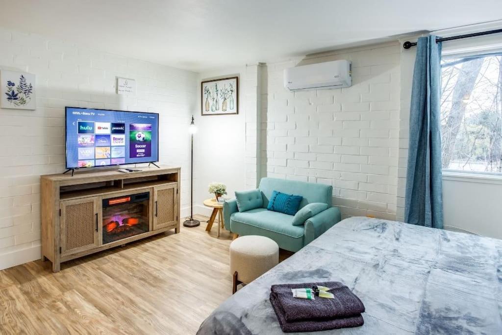Studio W/ King Bed Near Dwtn Rochester Luaran gambar
